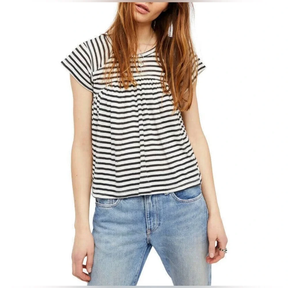 Free People | Medium black and white striped babydoll Jojo tee‎